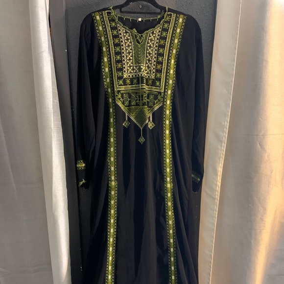 Palestinian Thobe - Picture 1 of 5